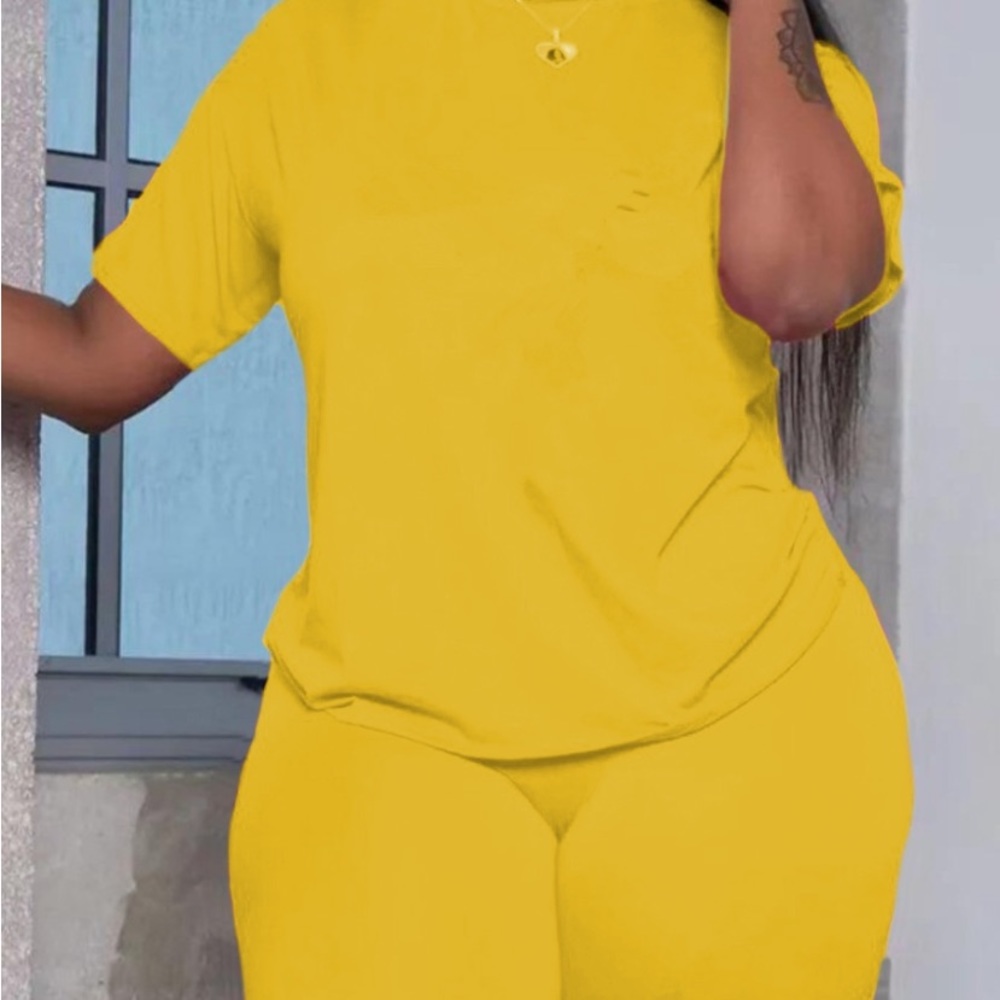 Cute, two peas in high yellow